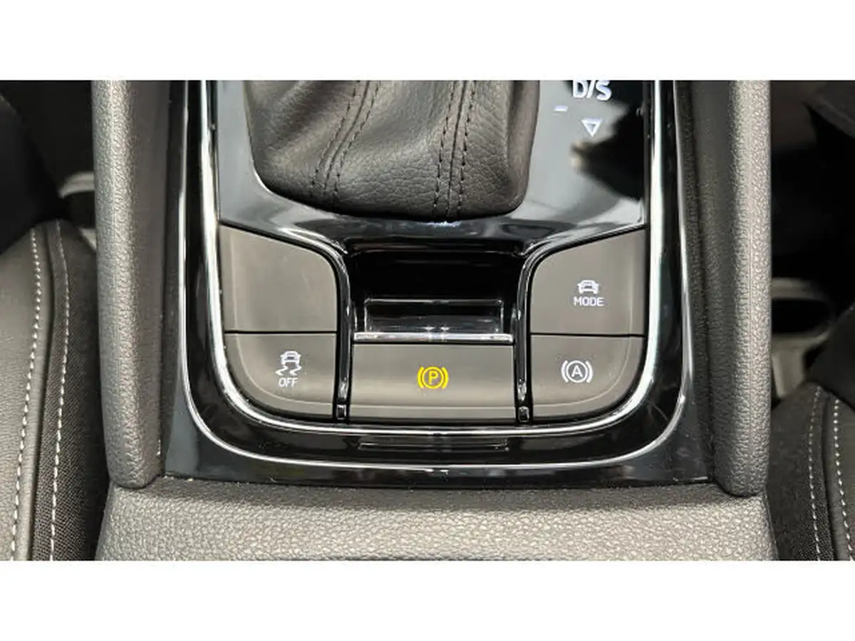 2023-skoda-karoq-15-tsi-se-l-dsg-big-31