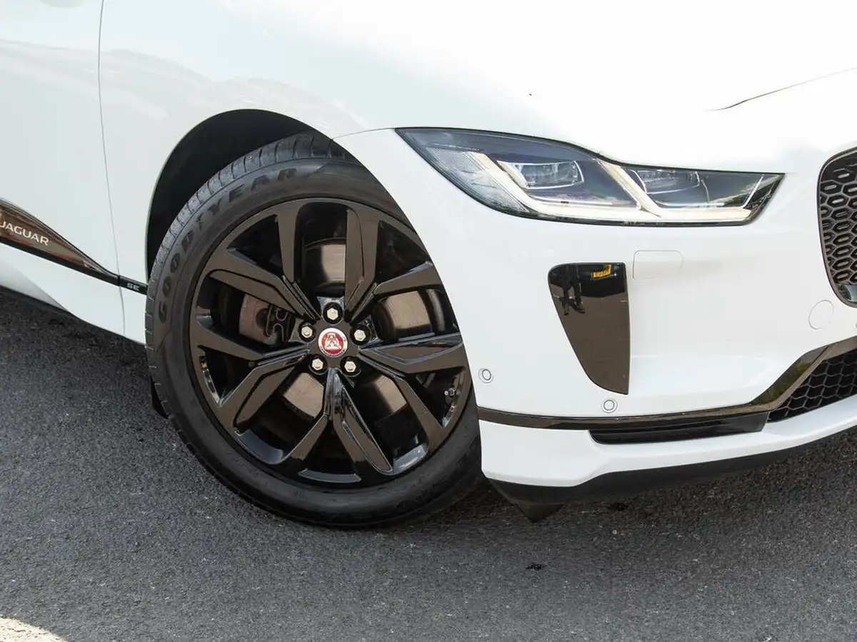 2019-jaguar-i-pace-ev400-se-big-10
