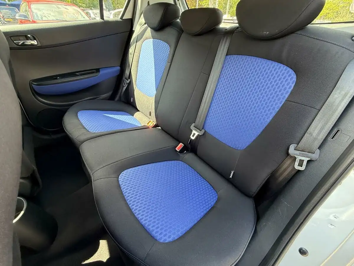 2010-hyundai-i20-14-comfort-5d-big-37