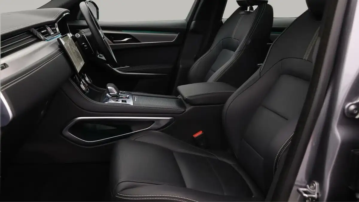2022-jaguar-f-pace-20-p400e-r-dynamic-se-big-13