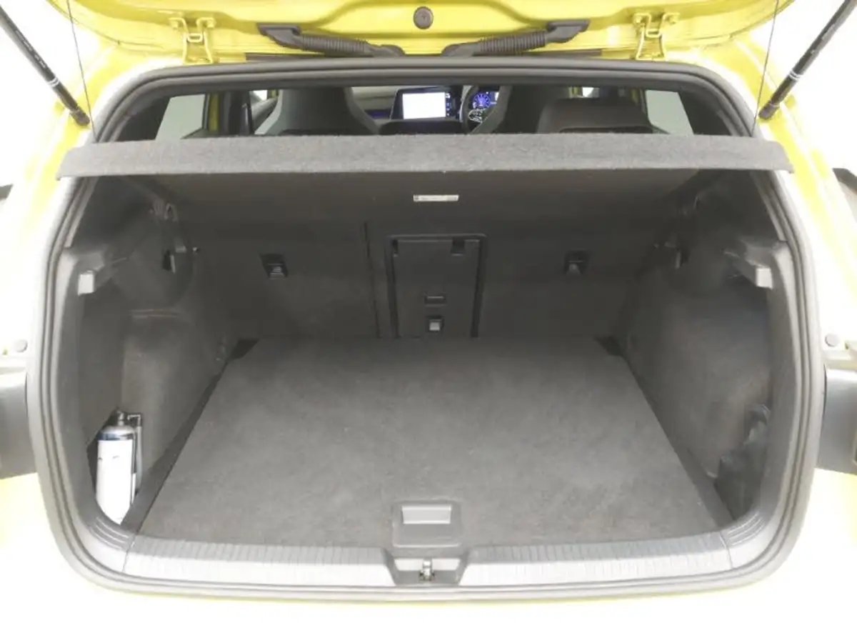 2022-volkswagen-golf-15-etsi-r-line-150ps-hatchback-big-7