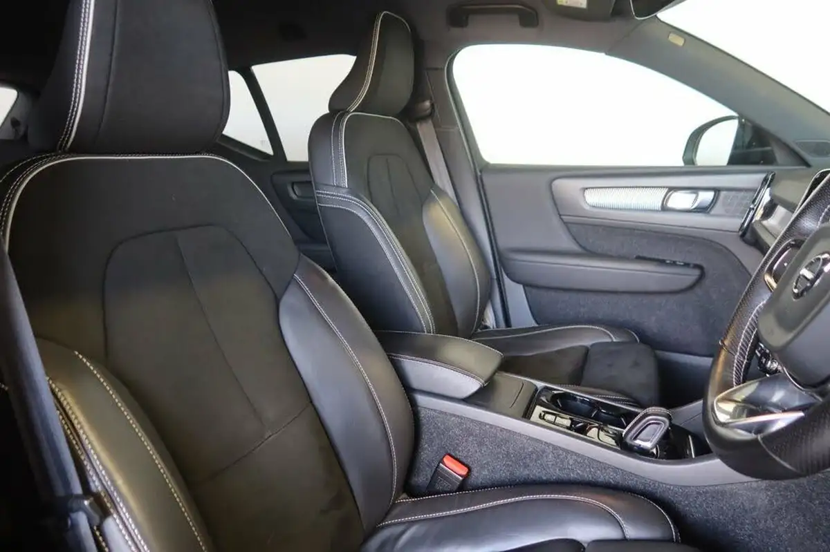 2021-volvo-xc40-20-b4-r-design-pro-197bhp-geartronic-big-11