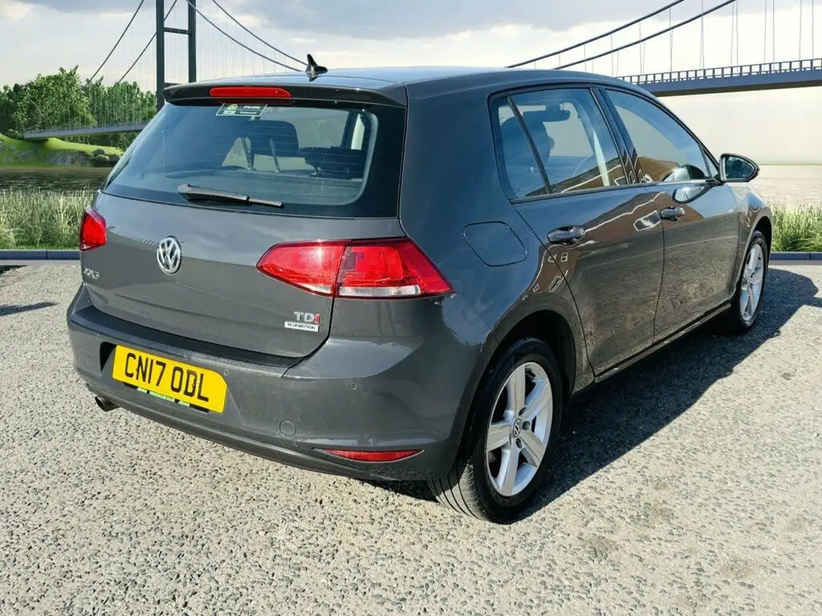 2017-volkswagen-golf-16tdi-match-edition-hatchback-5d-big-3