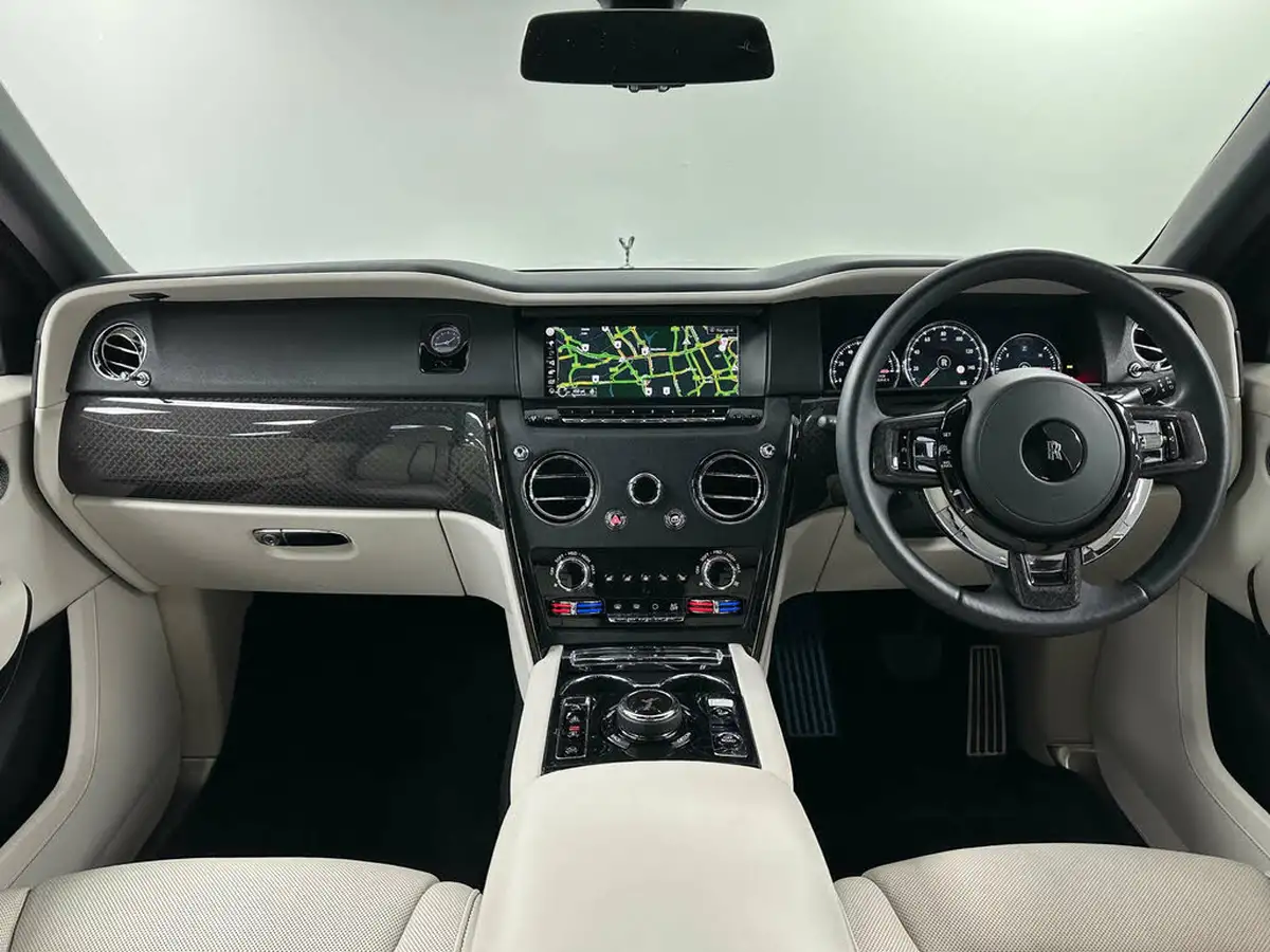 2023-rolls-royce-cullinan-675-black-badge-big-1