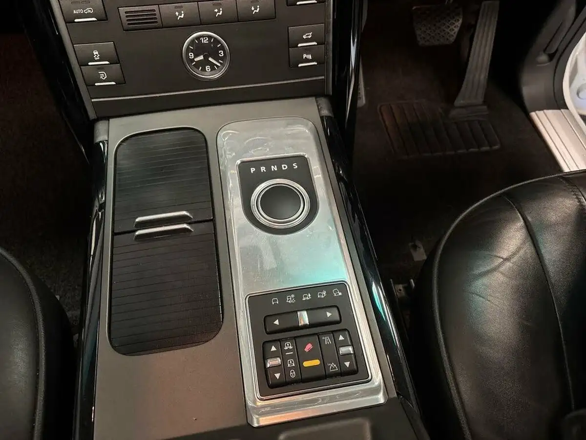 2011-land-rover-range-rover-44td-vogue-big-19