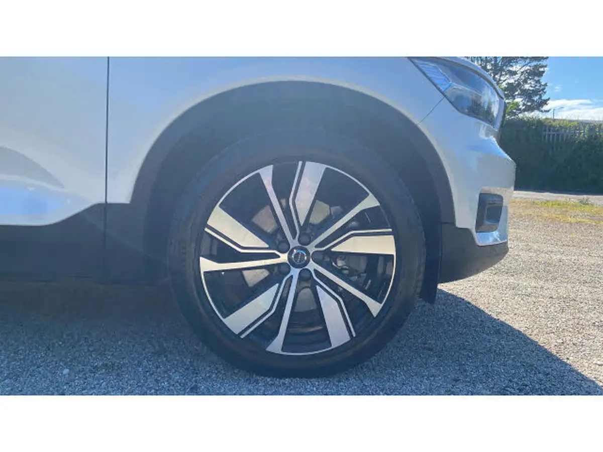 2022-volvo-xc40-15-t5-r-design-pro-big-15