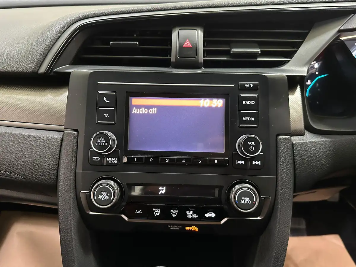 2020-honda-civic-10-vtec-turbo-se-hatchback-5d-cvt-big-7