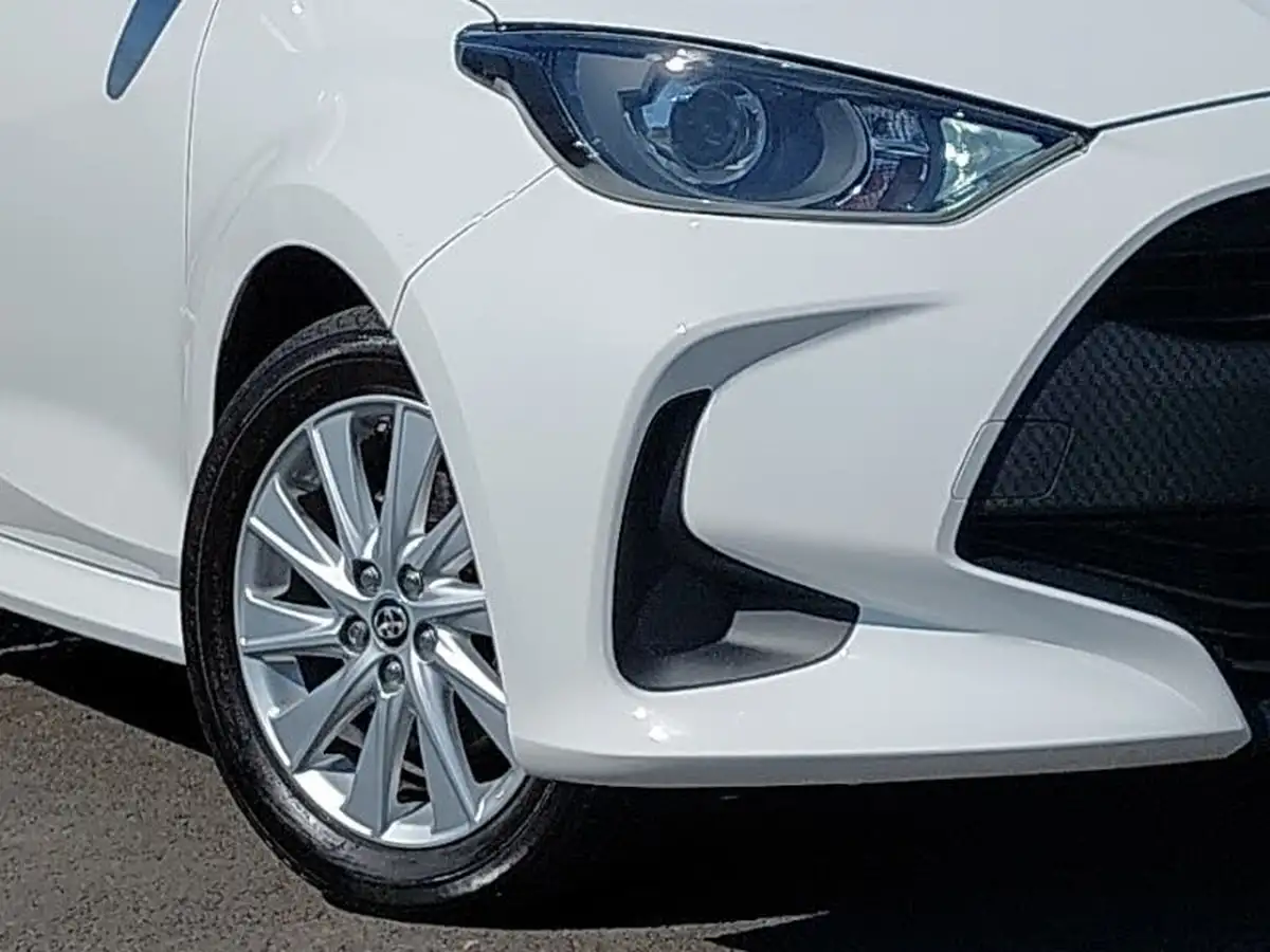 2022-toyota-yaris-15-vvt-i-icon-big-8