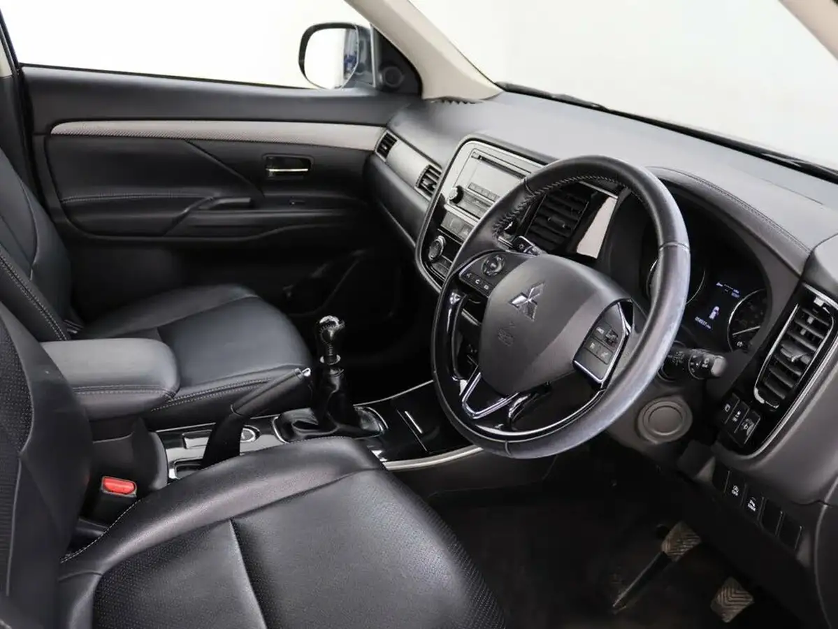 2018-mitsubishi-outlander-22di-d-3-big-9