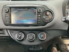 2015-toyota-yaris-133-icon-vvt-i-5d-small-17