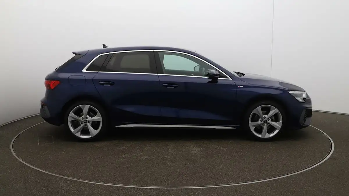 2023-audi-a3-15-35-tfsi-s-line-sportback-5d-big-40