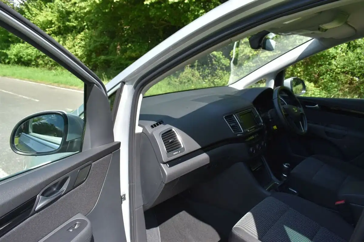 2017-seat-alhambra-20tdi-se-ecomotive-big-8