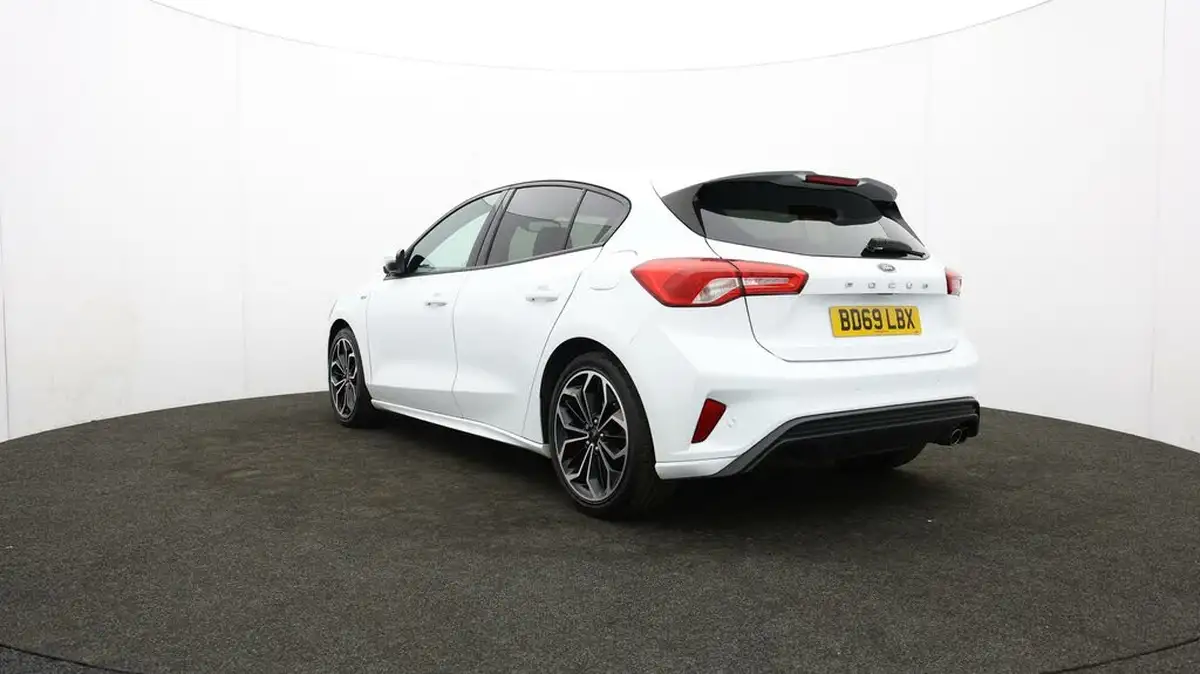 2019-ford-focus-10t-st-line-x-hatchback-big-78