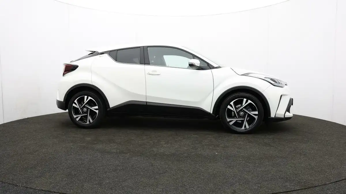 2022-toyota-c-hr-20-vvt-i-design-big-39