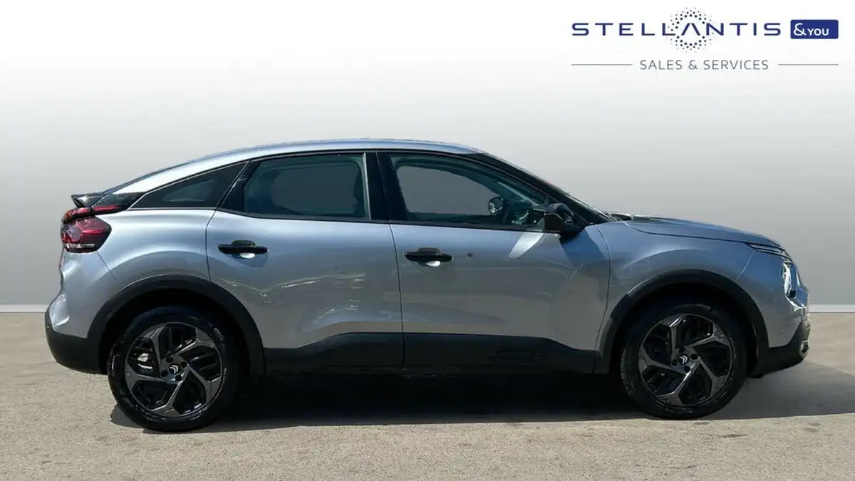 2023-citroen-c4-12-puretech-sense-big-1