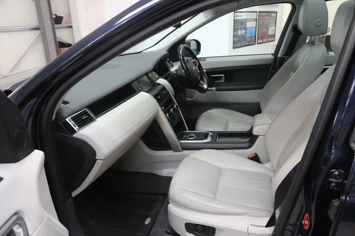 2016-land-rover-discovery-sport-20td4-hse-180ps-awd-ss-auto-big-42