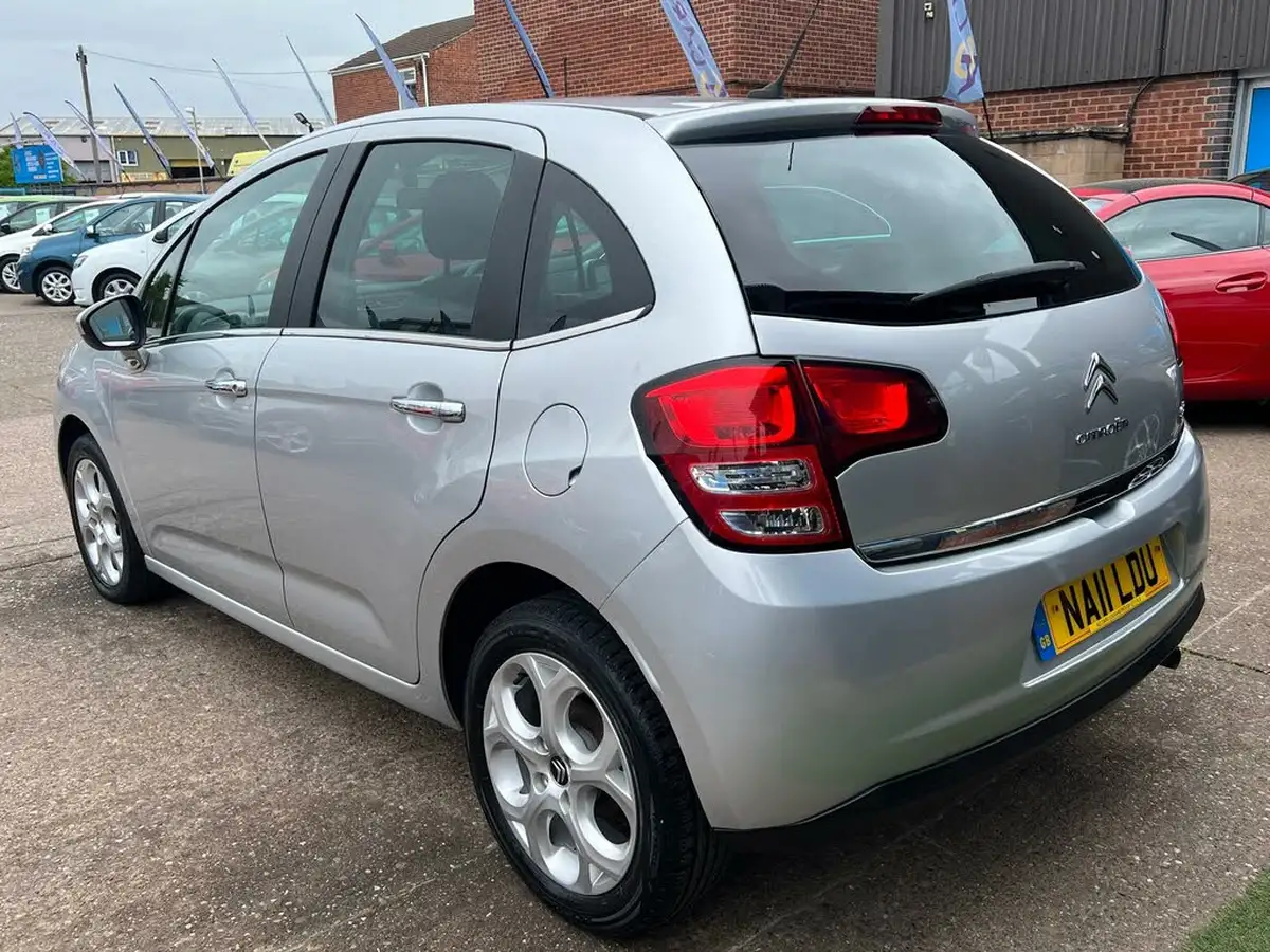 2011-citroen-c3-14-connexion-big-31