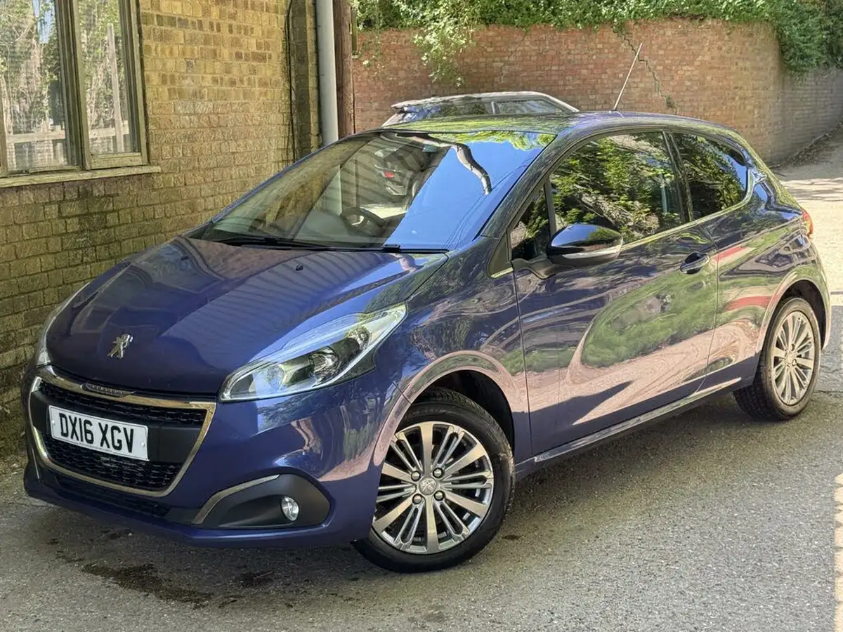 2016-peugeot-208-12-puretech-allure-82bhp-3d-big-3
