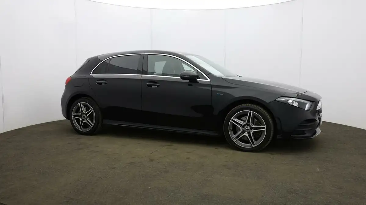 2021-mercedes-benz-a-class-13-a250e-amg-line-hatchback-5d-big-41