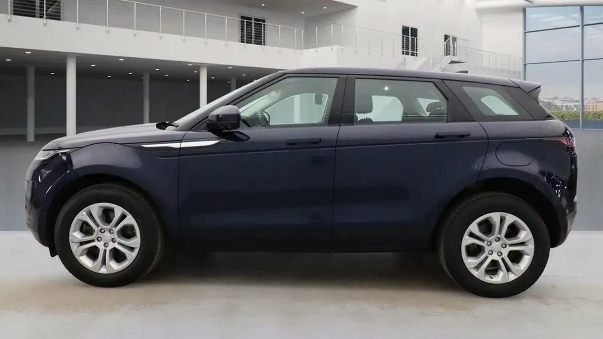 2021-land-rover-range-rover-evoque-15-p300e-s-big-9