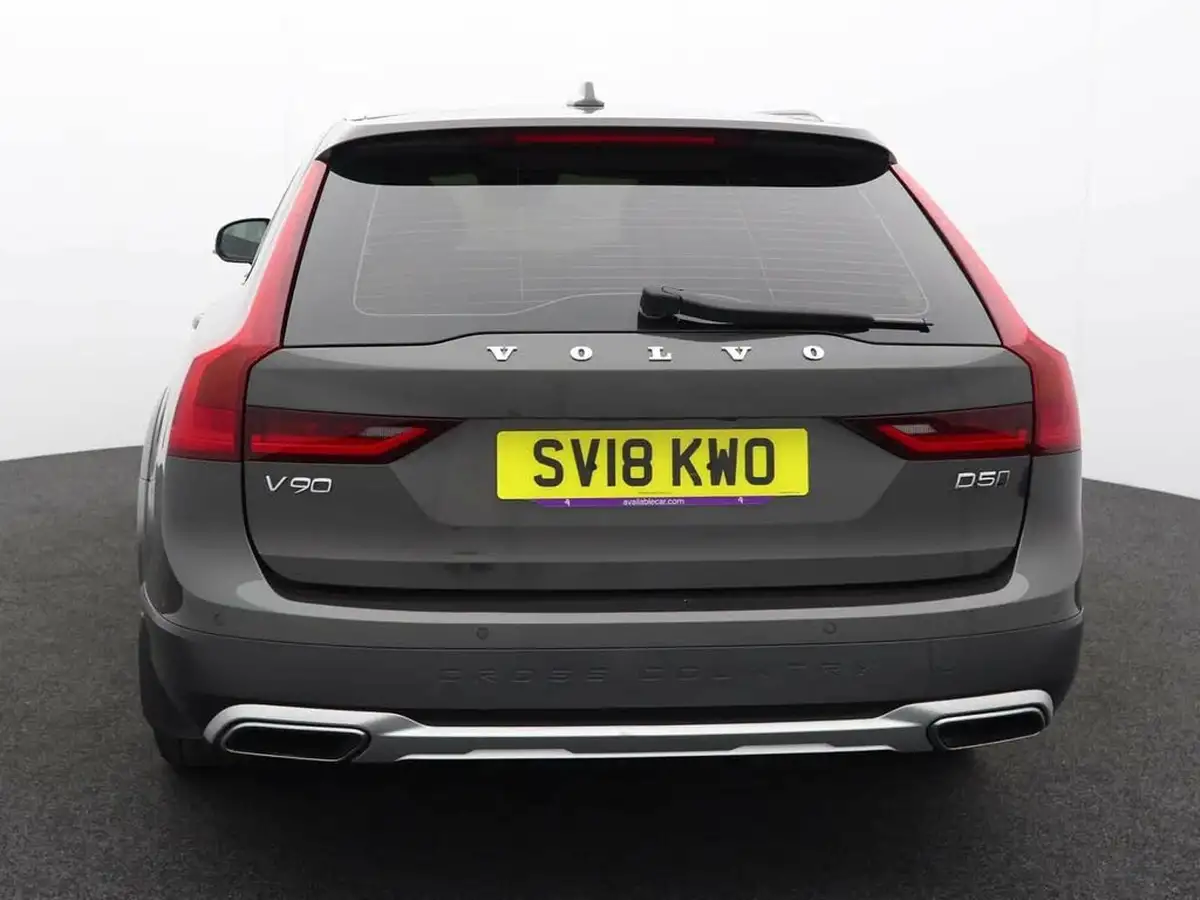 2018-volvo-v90-20td-d5-cross-country-pro-awd-big-3