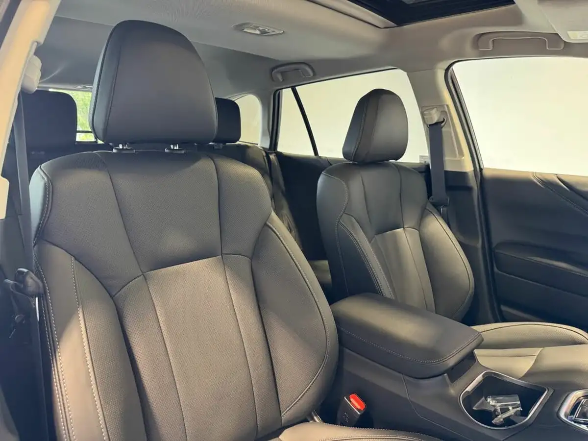 2025-subaru-outback-25i-touring-big-13