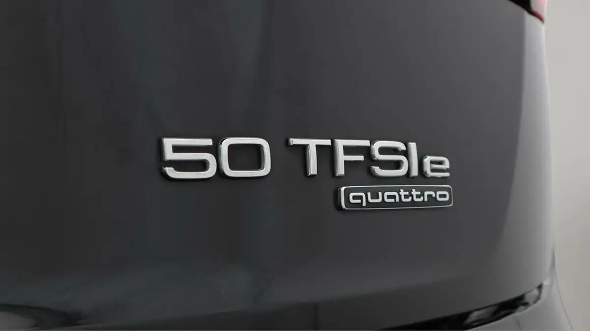 2022-audi-q5-20-50-tfsi-e-s-line-station-wagon-big-22