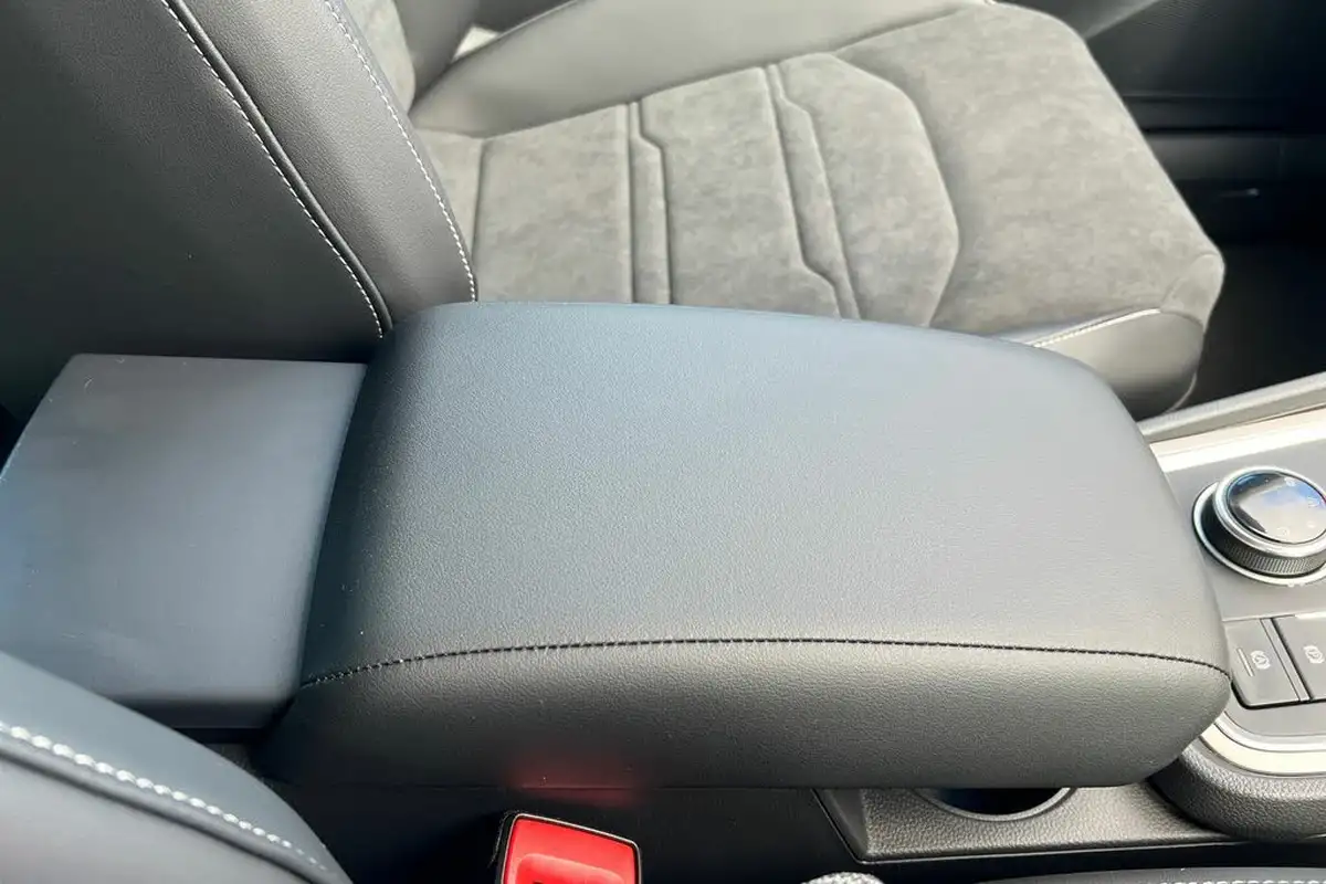 2025-seat-ateca-15-ecotsi-xperience-dsg-big-38