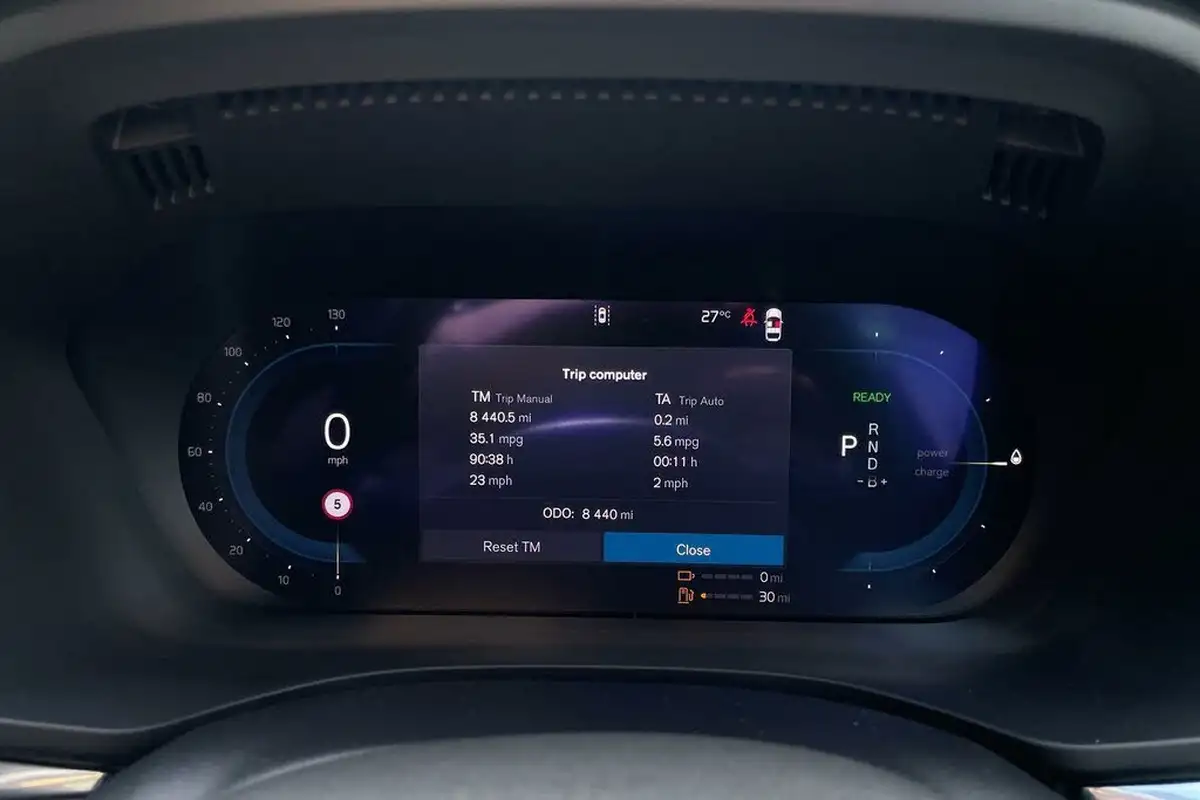 2024-volvo-xc60-20-t8-ultra-black-edition-big-45