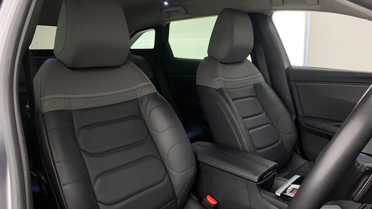 2023-citroen-c5-x-12-puretech-shine-big-37