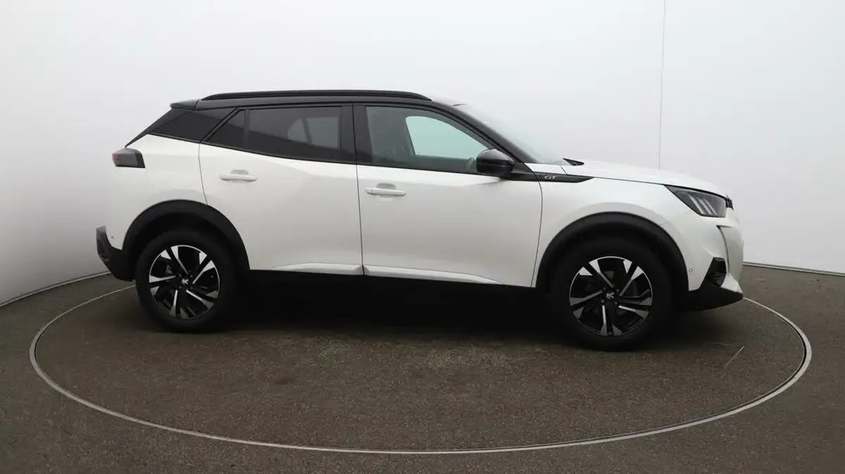 2022-peugeot-2008-suv-12-puretech-gt-big-45
