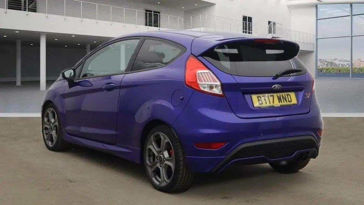 2017-ford-fiesta-16-st-2-3d-big-4