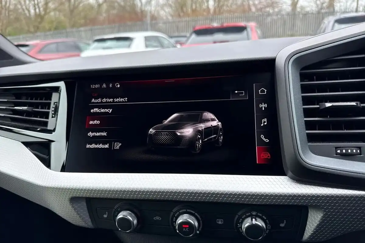 2023-audi-a1-10-30-tfsi-s-line-big-54