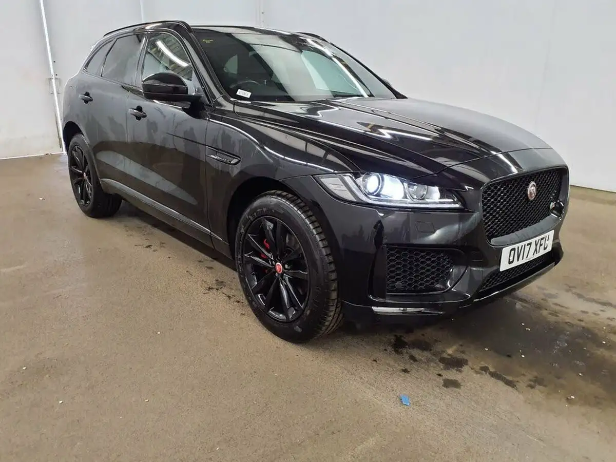 2017-jaguar-f-pace-30td-s-ss-big-0