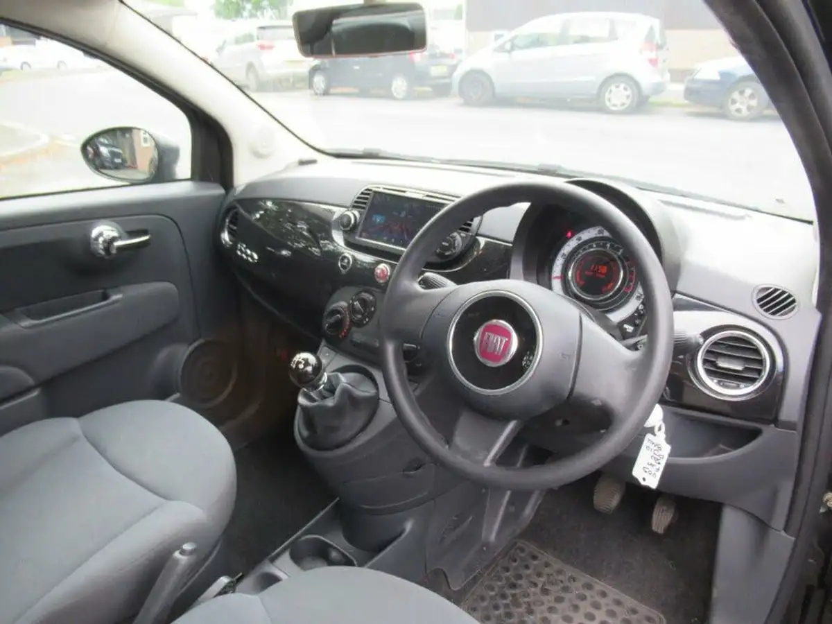 2010-fiat-500-12-pop-big-7