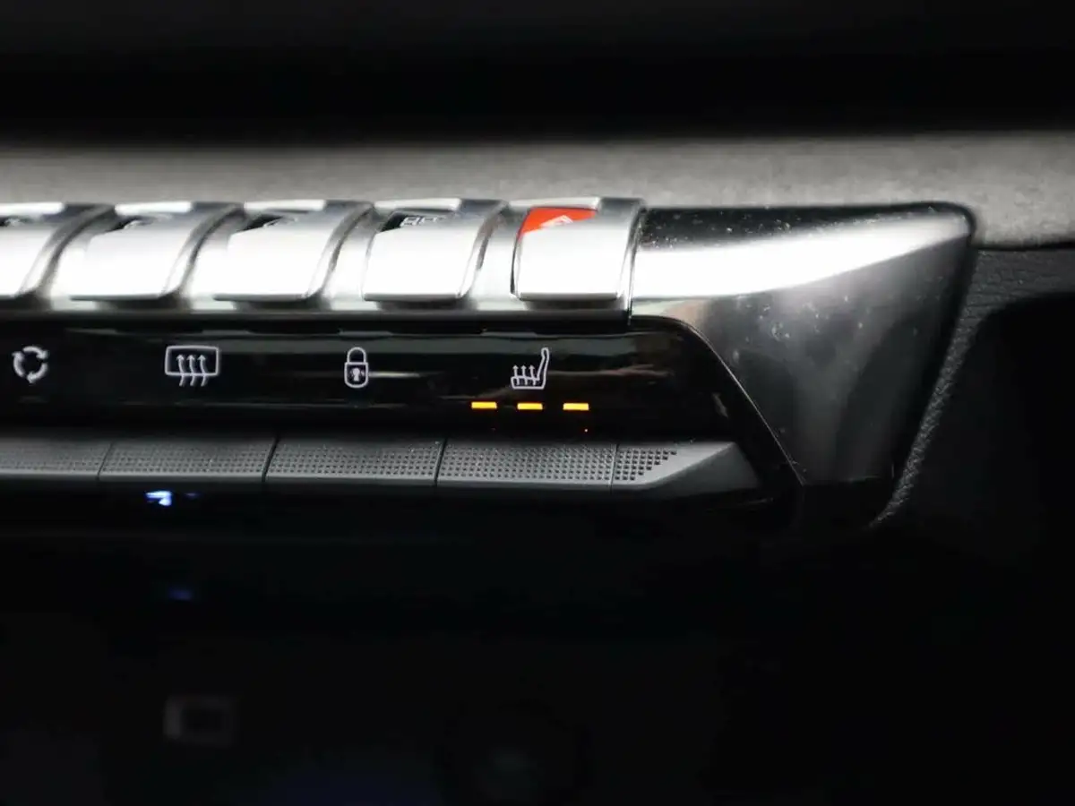 2022-peugeot-3008-suv-12-puretech-gt-premium-big-28