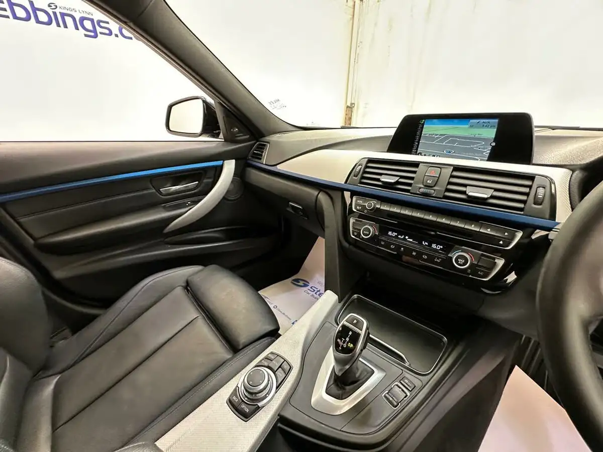 2017-bmw-3-series-20-320i-xdrive-m-sport-saloon-4d-auto-big-14