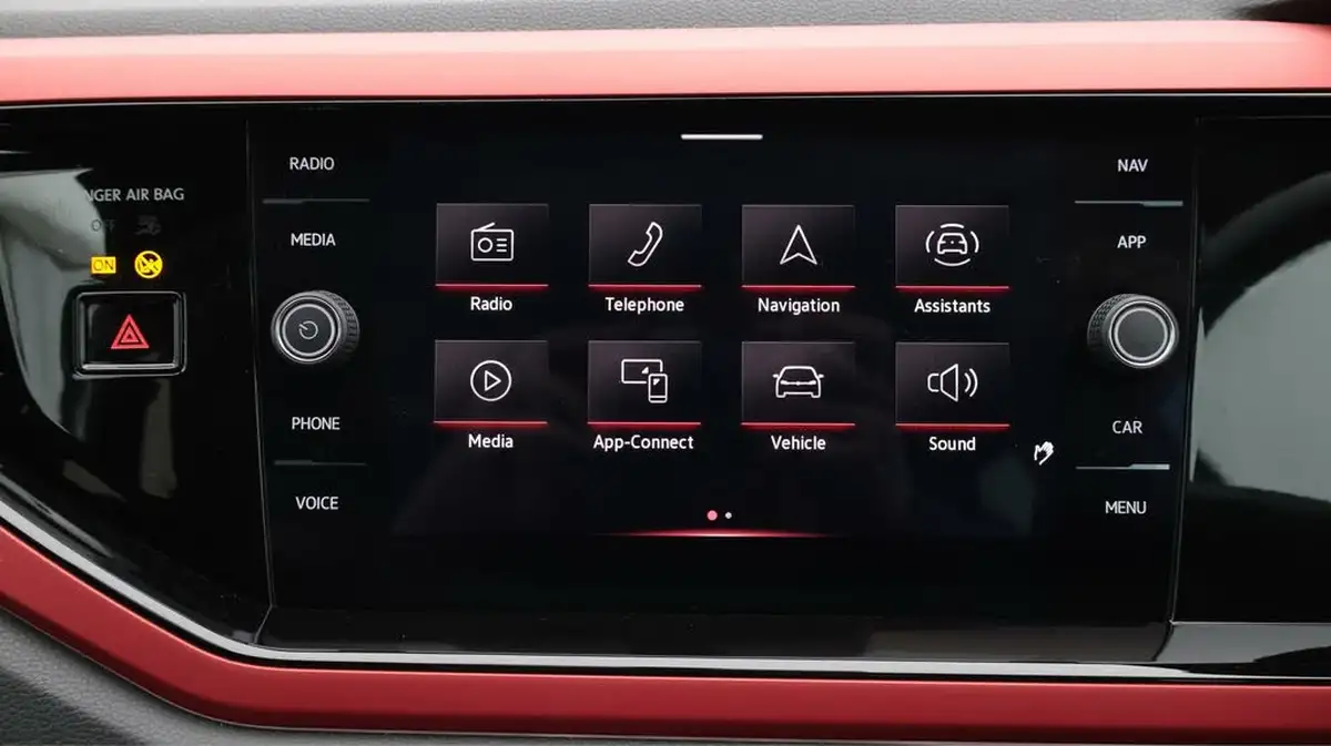 2021-volkswagen-polo-20-tsi-gti-207ps-big-11