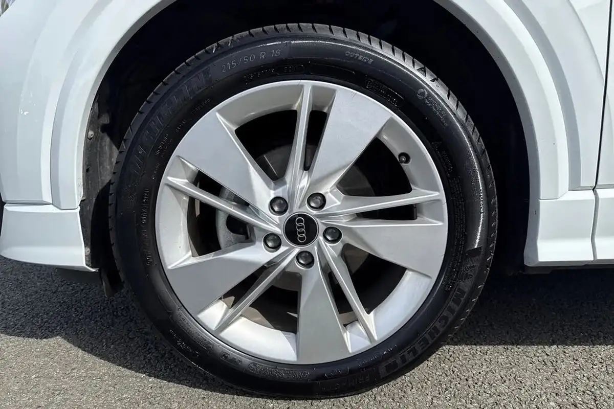 2024-audi-q2-15-35-tfsi-s-line-tronic-big-12