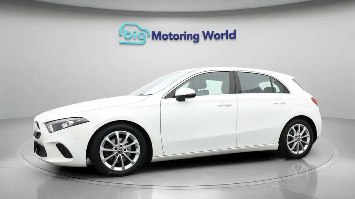 2018-mercedes-benz-a-class-13-a200-sport-executivess-hatchback-5d-7g-dct-big-2