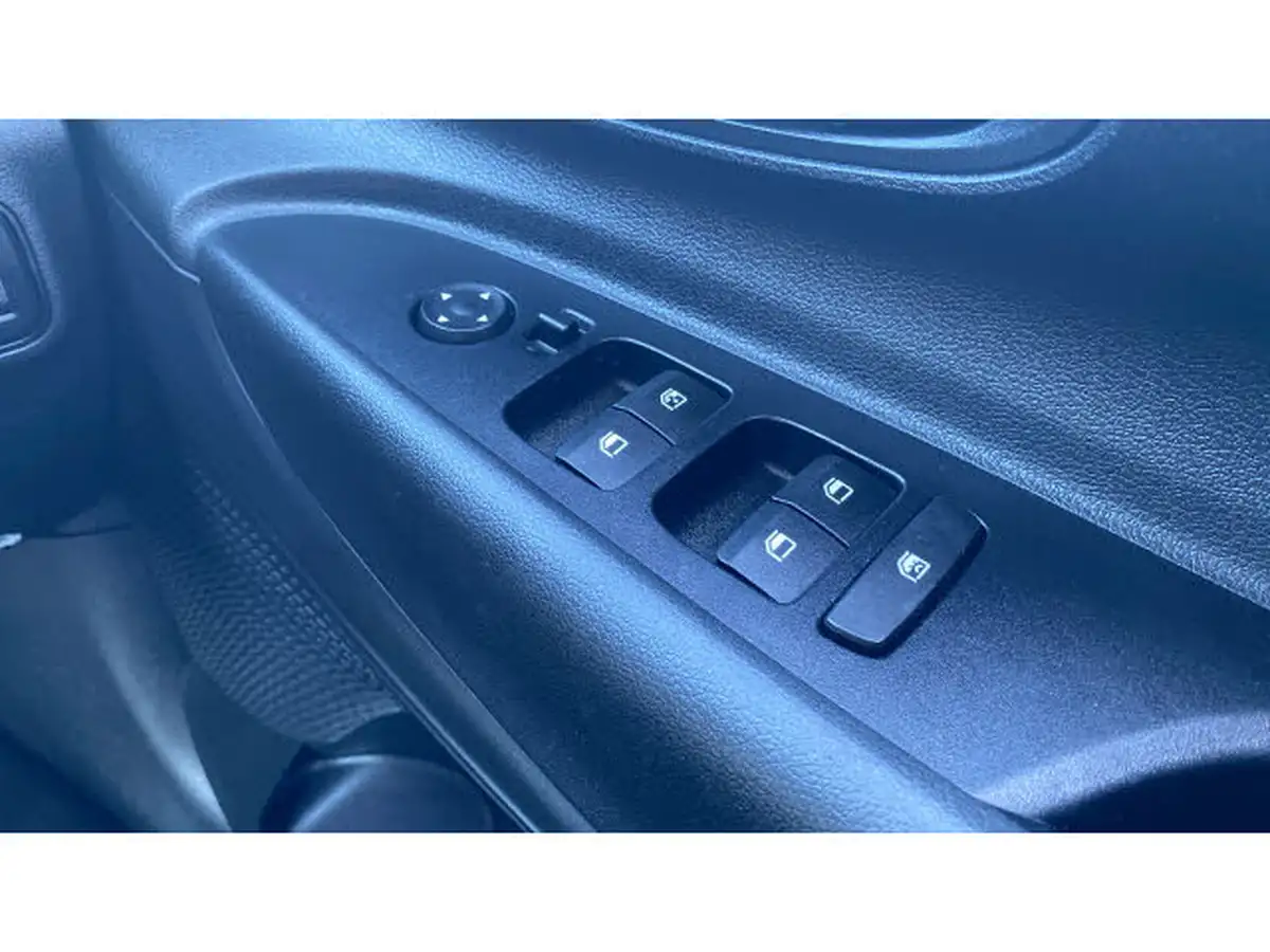 2022-hyundai-i20-10-t-gdi-se-connect-eclutch-imt-big-20