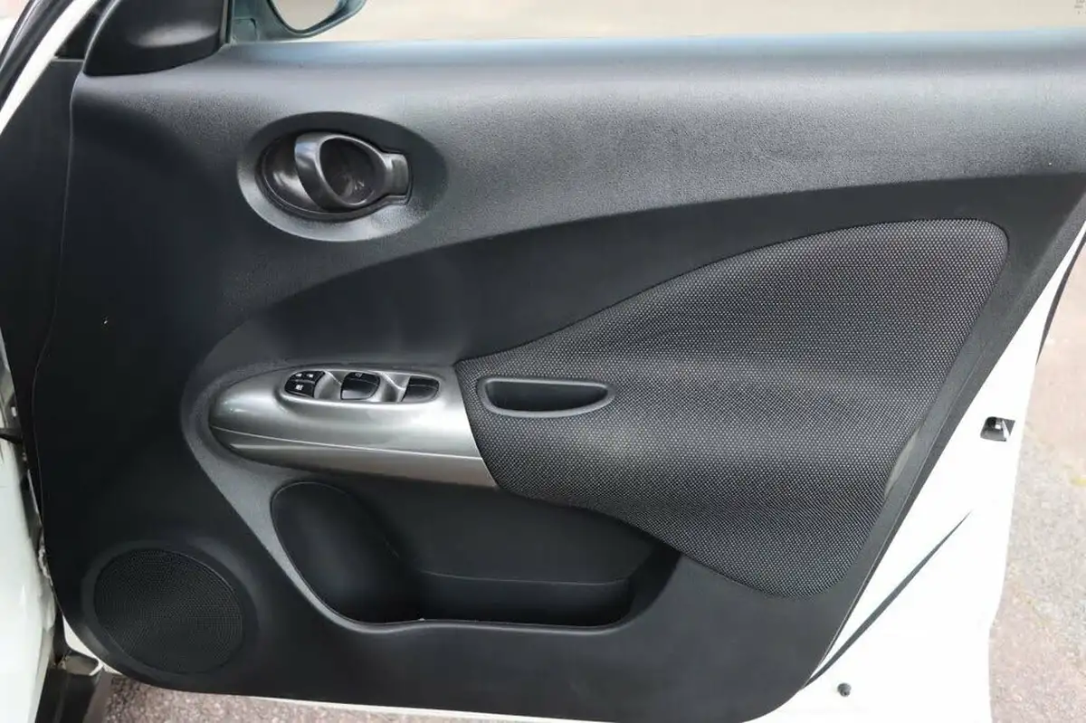 2013-nissan-juke-16-visia-16v-big-24