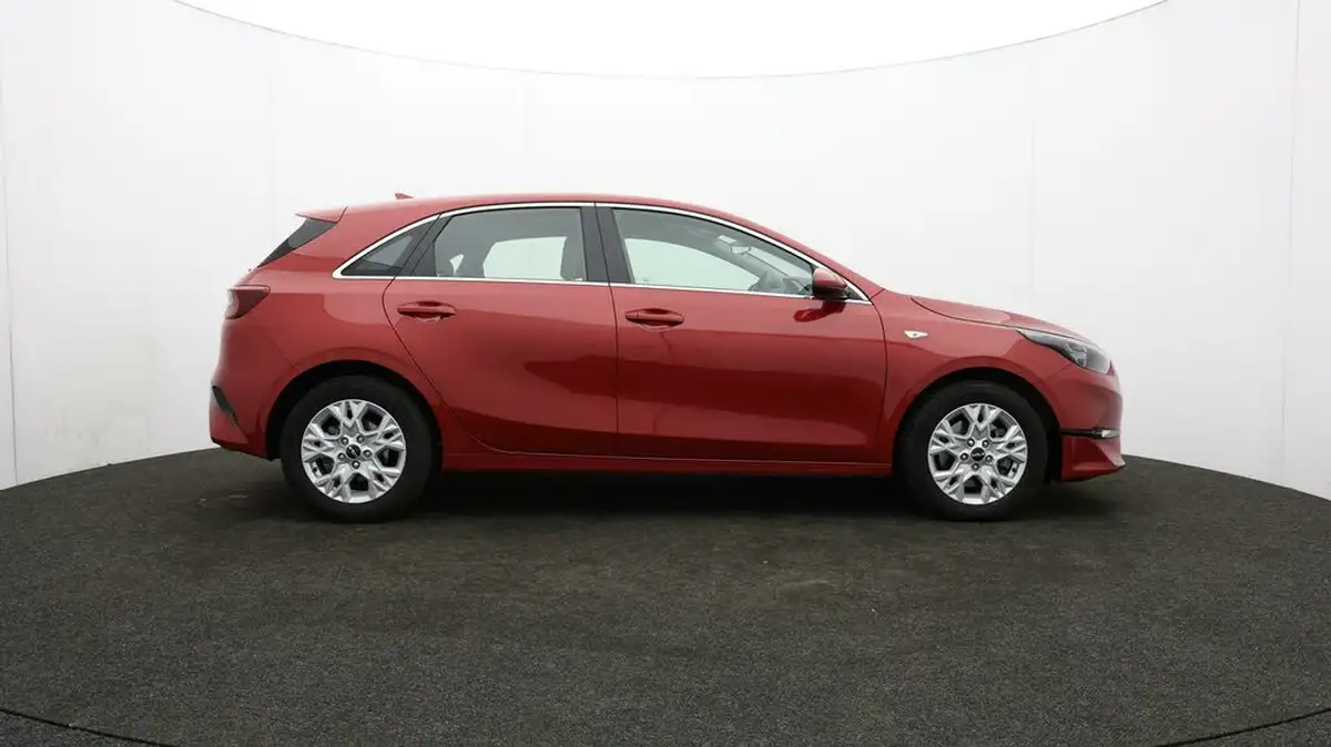 2024-kia-ceed-15-t-gdi-2-138bhp-hatchback-big-32