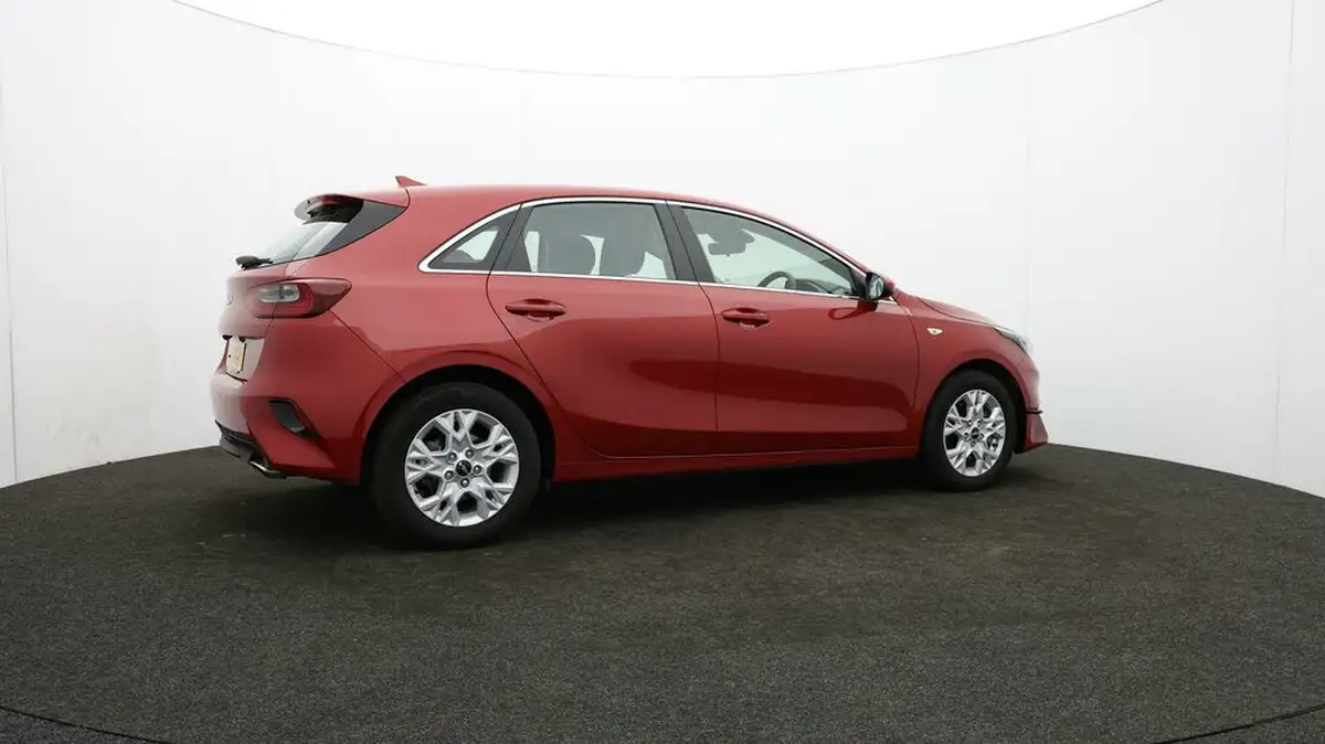 2024-kia-ceed-15-t-gdi-2-138bhp-hatchback-big-28