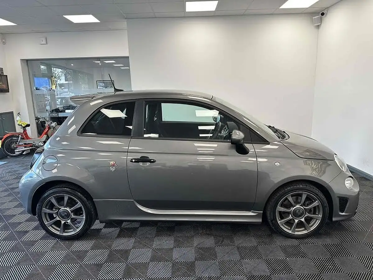 2017-abarth-595-14-tjet-big-7