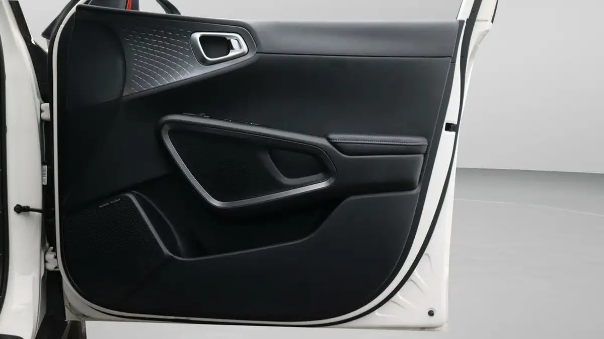 2021-kia-soul-ev-first-edition-big-15