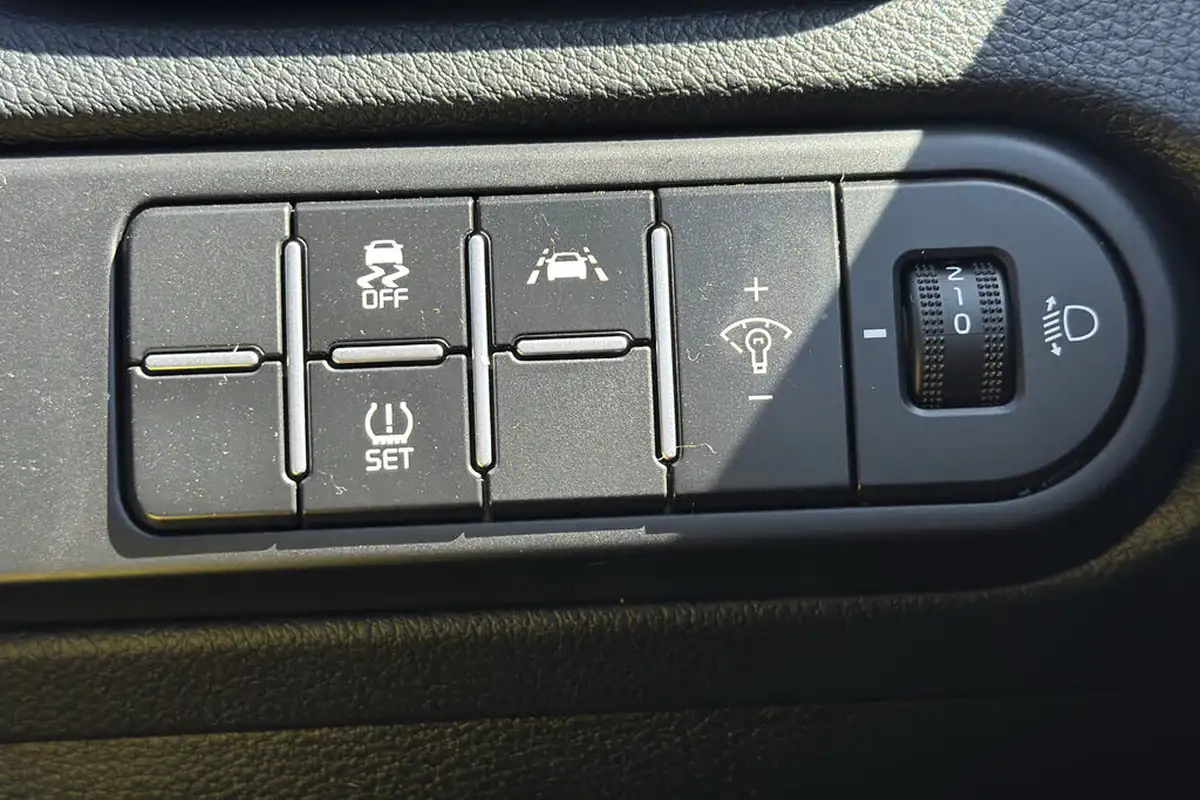 2022-kia-xceed-10-t-gdi-2-big-21