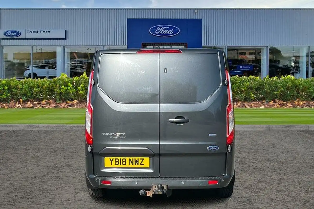 2018-ford-transit-custom-20tdci-300-l1h1-limited-130pseu6-panel-van-big-11