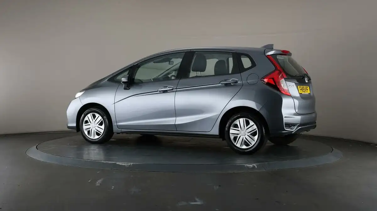 2019-honda-jazz-13-i-vtec-s-big-71