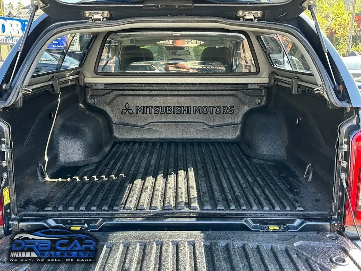 2020-mitsubishi-l200-22di-d-barbarian-big-6
